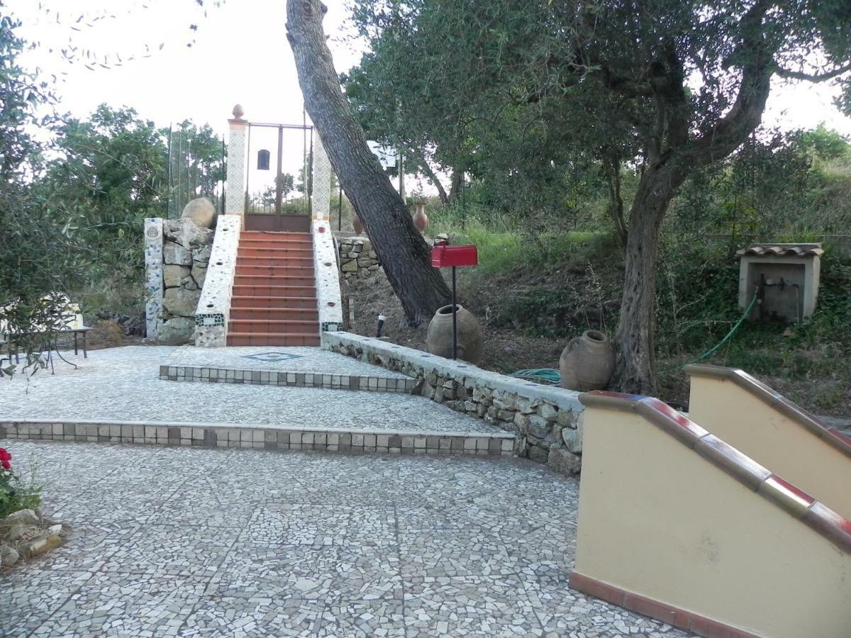 Agriturismo B&B Il Rifugio Di Nino Contursi Eksteriør bilde