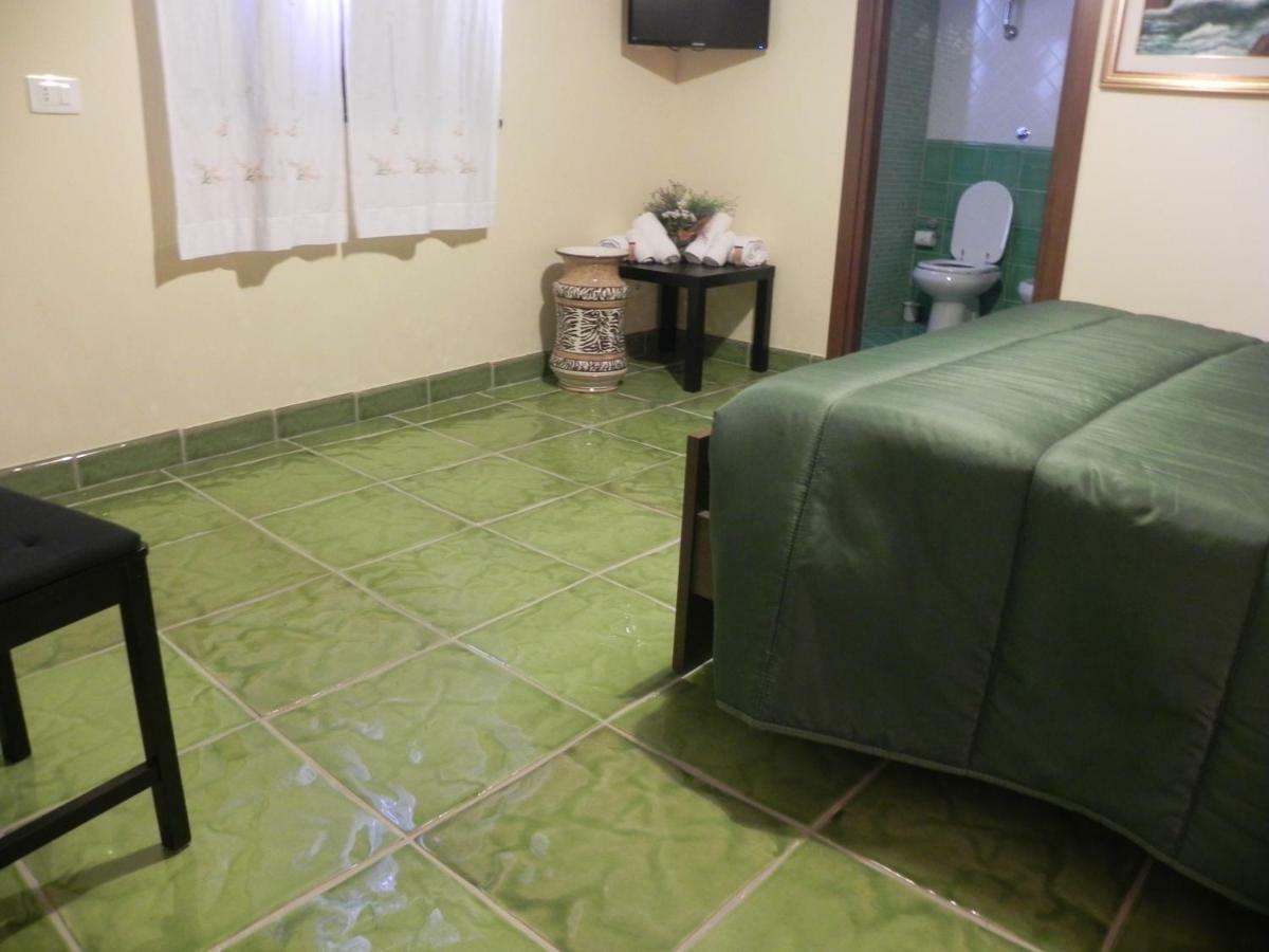 Agriturismo B&B Il Rifugio Di Nino Contursi Eksteriør bilde